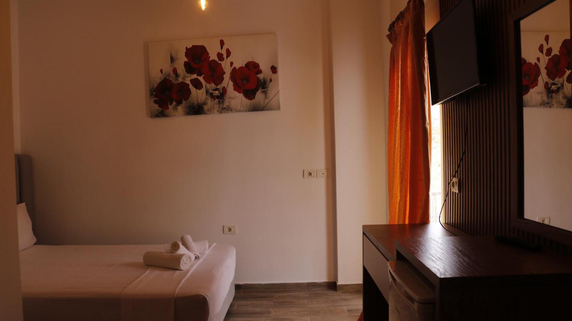 Velco Bb Himara Bed & Breakfast Ngoại thất bức ảnh