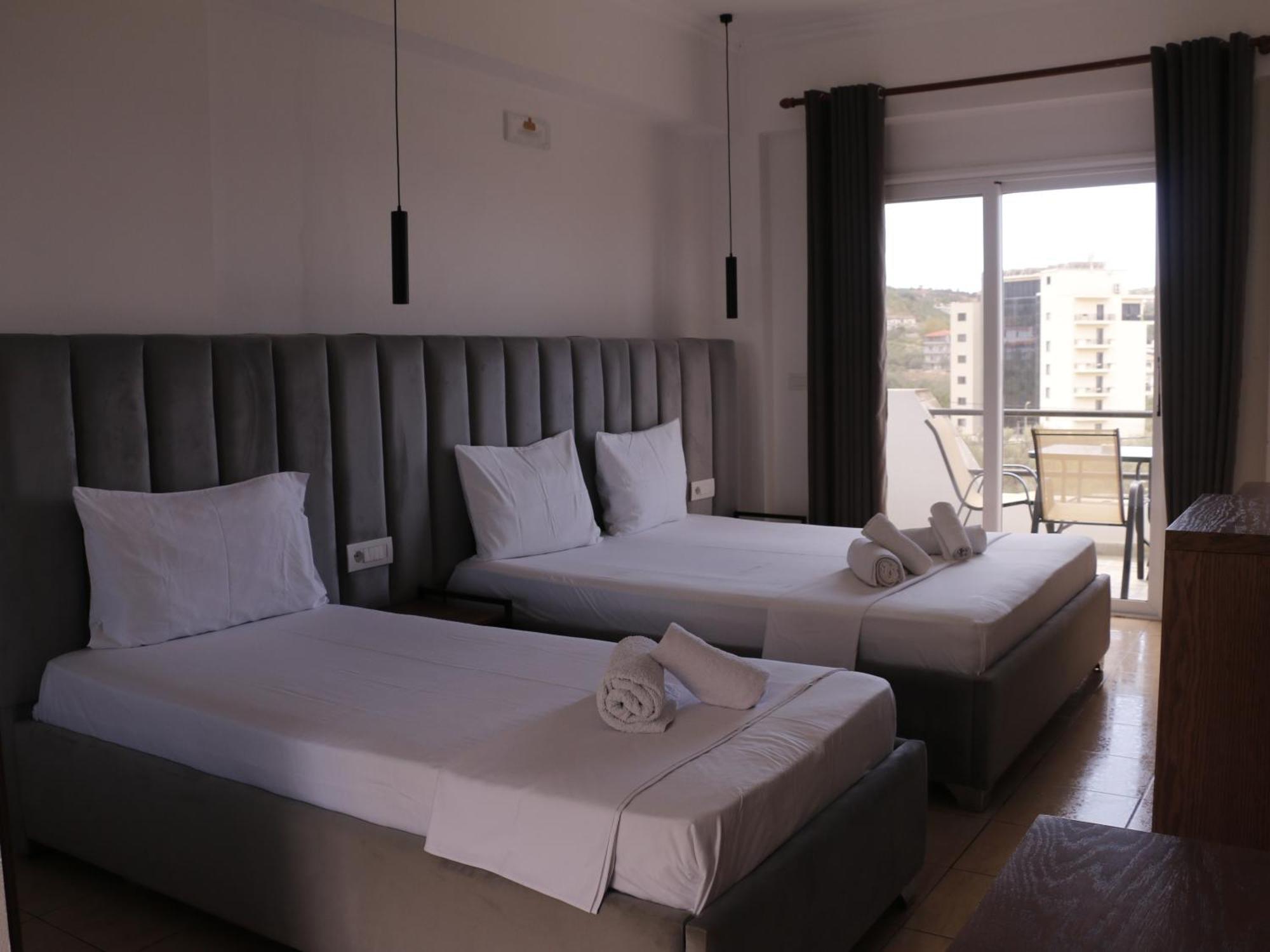 Velco Bb Himara Bed & Breakfast Ngoại thất bức ảnh