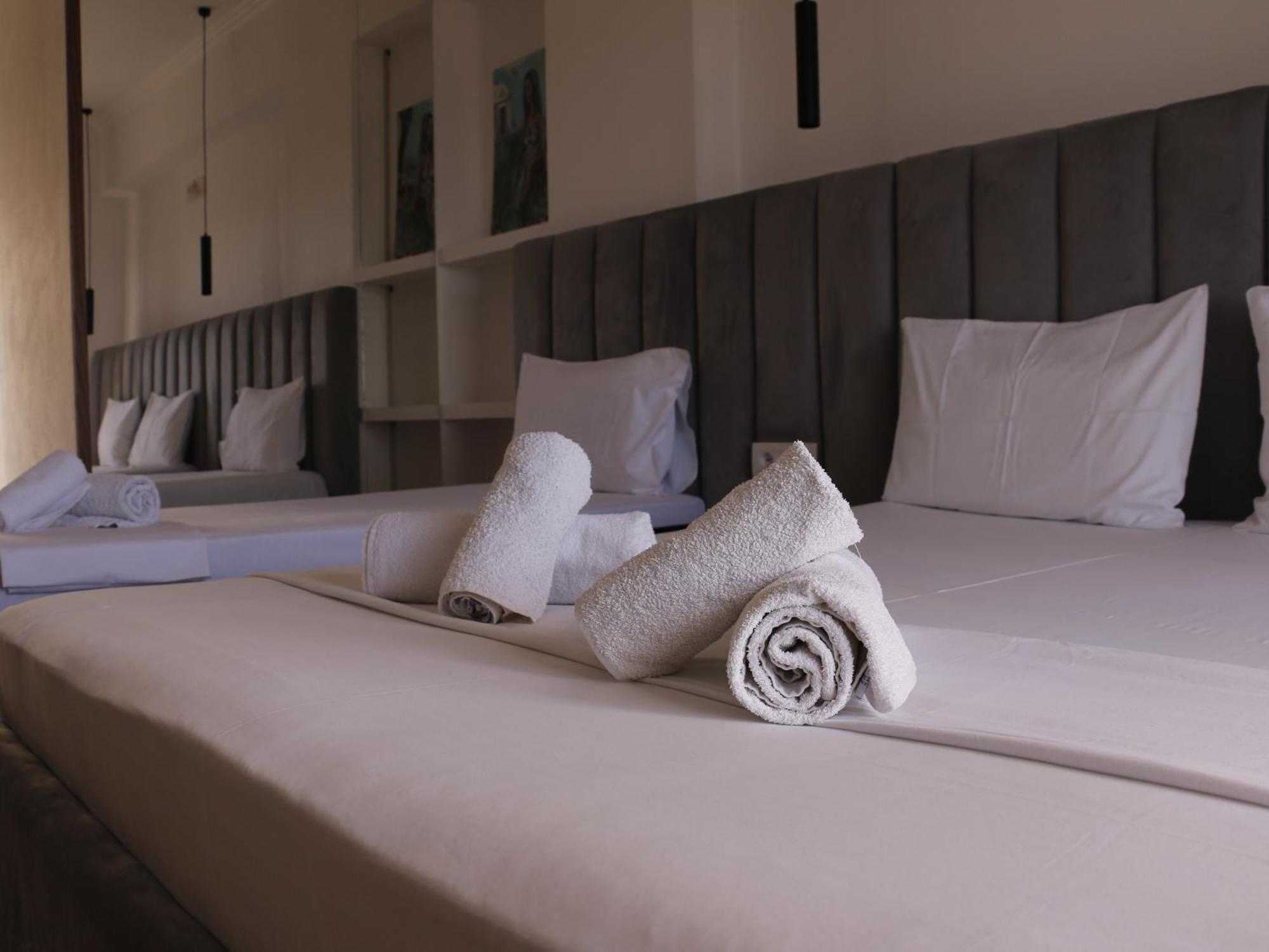 Velco Bb Himara Bed & Breakfast Ngoại thất bức ảnh